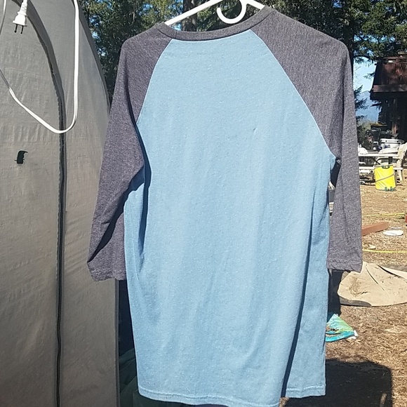 VOLCOM 3/4 BASEBALL RAGLAN SHIRT - Picture 2 of 4